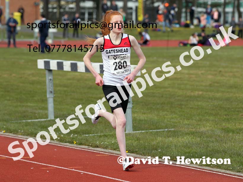 800 metres, 2021 NECAA Open Graded Meeting, Morpeth. Photo: David T. Hewitson/Sports for All Pics